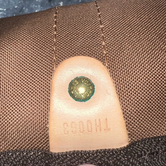 Louis Vuitton Keepall 45 - Picture 14 of 15